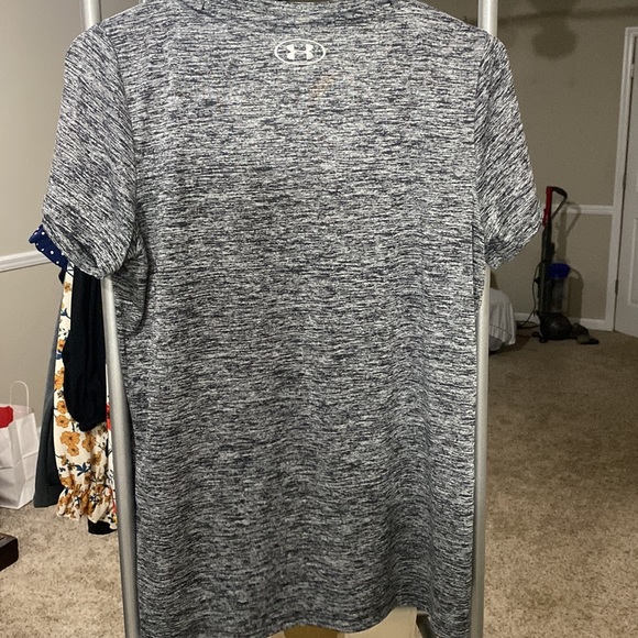 Under Armour Heatgear Top - Picture 4 of 4